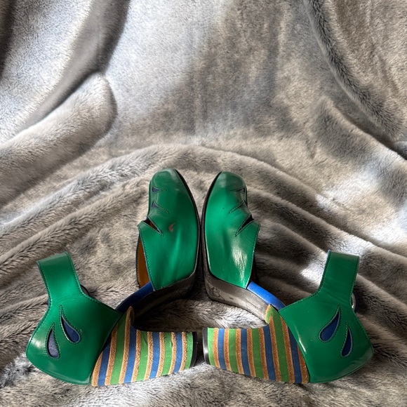Size 6 Fluevog Green Maier Platform Heels - Picture 4 of 9